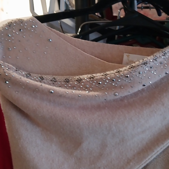 Sweater - Picture 2 of 2